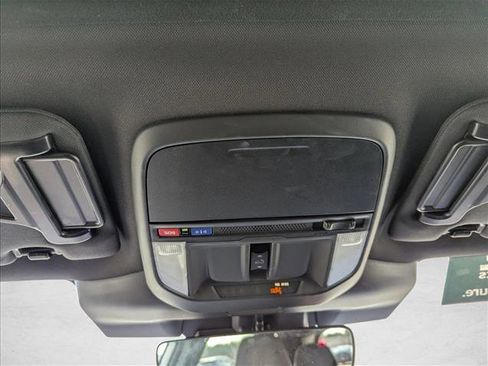 Used 2025 Subaru Forester Premium w/ Protection Package (1PH) image 21