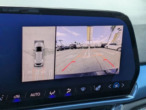 Used 2024 Chevrolet Equinox EV LT w/ LPO, Blackout Package FWD image 19