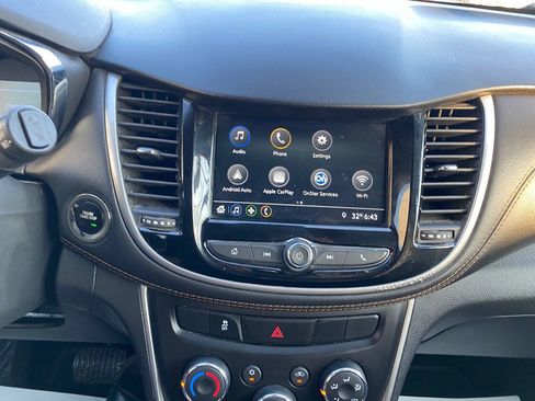 Used 2019 Chevrolet Trax LT w/ LT Convenience Package FWD image 27