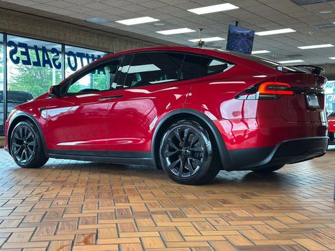 Used 2022 Tesla Model X Plaid image 9