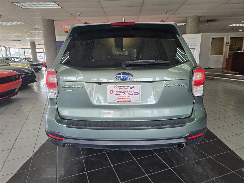 Used 2017 Subaru Forester 2.5i Limited AWD/4WD image 5
