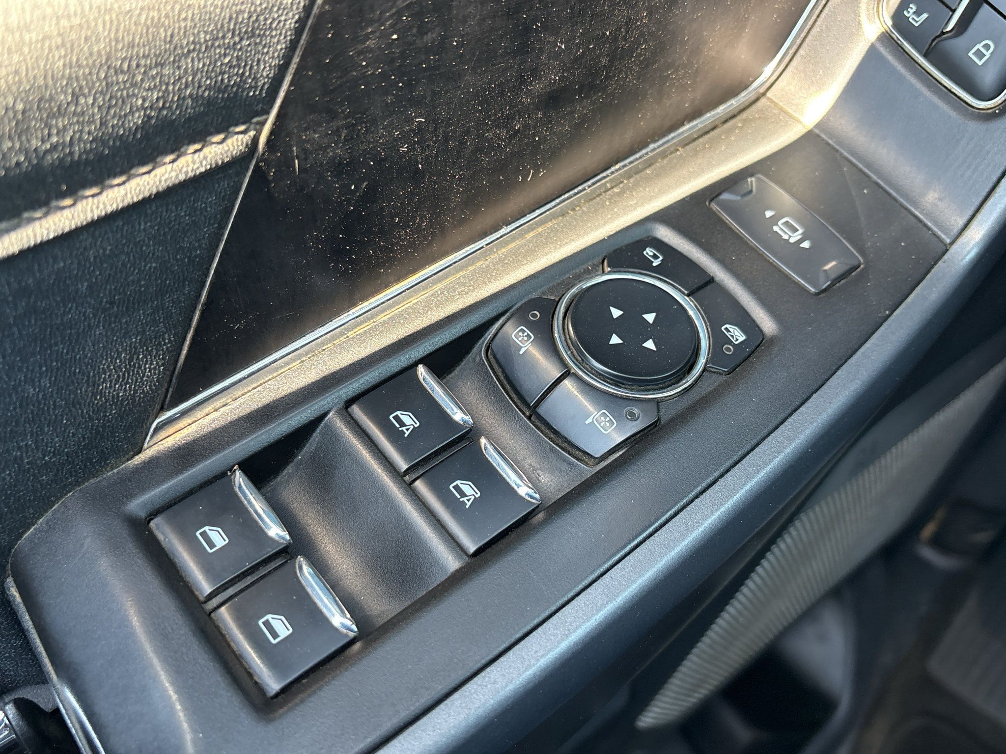 Used 2023 Ford F250 Lariat w/ Lariat Ultimate Package AWD/4WD image 28