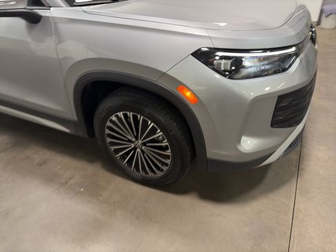 Certified 2026 Volkswagen Tiguan S AWD/4WD image 32