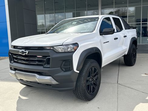 New 2025 Chevrolet Colorado Trail Boss w/ Midnight Edition image 5