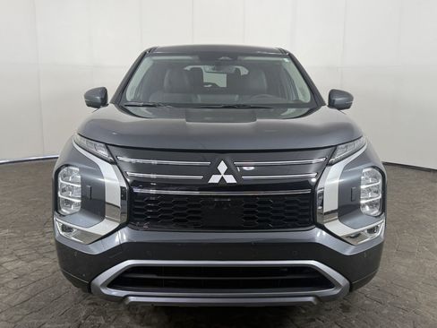 Used 2025 Mitsubishi Outlander SE AWD/4WD image 2