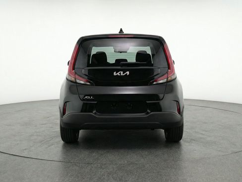 Used 2025 Kia Soul LX w/ LX Technology Package FWD image 7