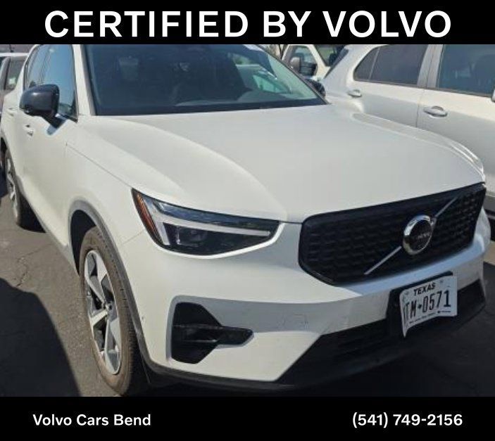 Used 2026 Volvo XC40 B5 Plus AWD/4WD image 1