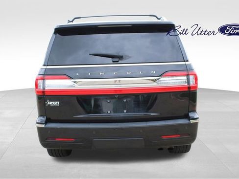 Used 2021 Lincoln Navigator Reserve w/ Luxury Package AWD/4WD image 6