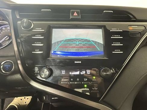 Used 2020 Toyota Camry LE FWD image 24