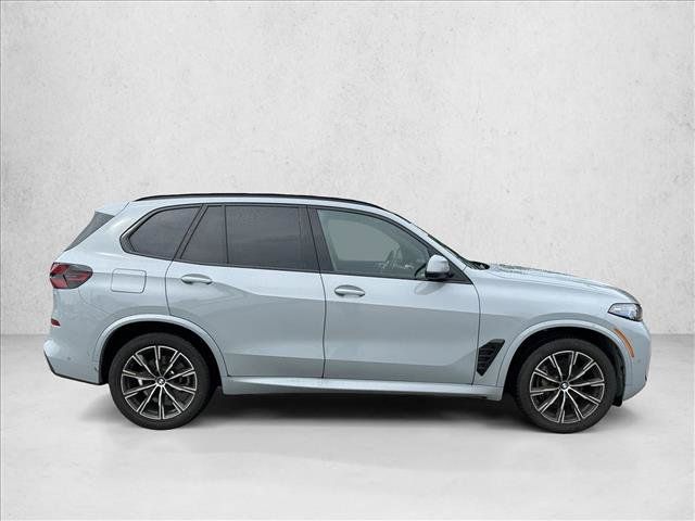 Used 2026 BMW X5 xDrive40i AWD/4WD image 4