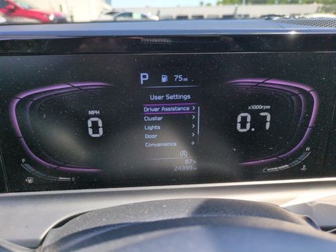 Used 2024 Kia Seltos LX AWD/4WD image 17