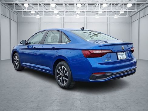 Certified 2023 Volkswagen Jetta S image 4
