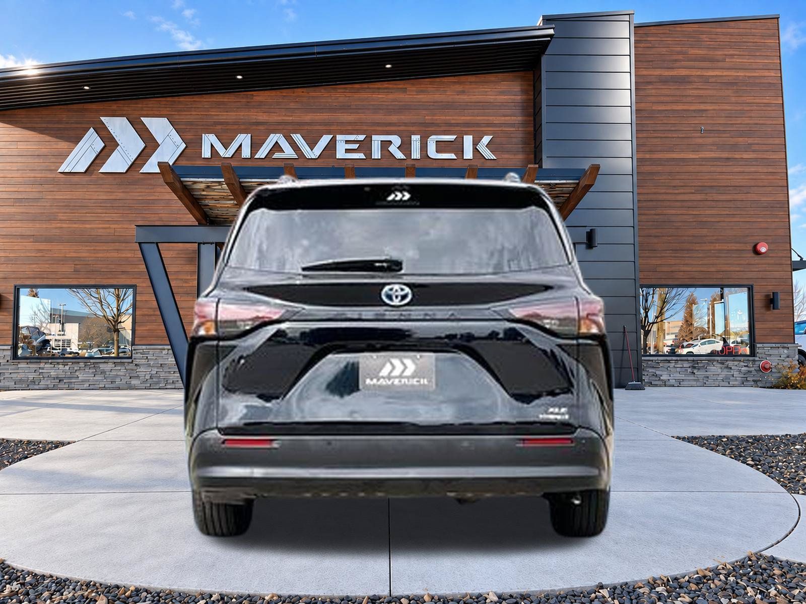 Used 2023 Toyota Sienna XLE FWD image 5