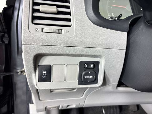 Used 2012 Toyota Corolla L FWD image 16