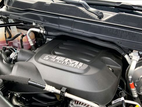 Used 2024 RAM 2500 Big Horn w/ Sport Appearance Package AWD/4WD image 29