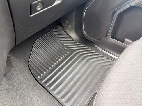 Used 2024 GMC Sierra 1500 SLE image 31