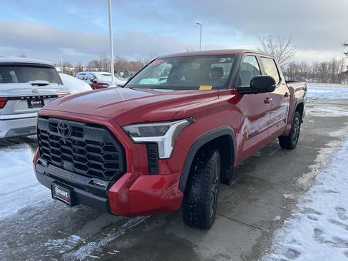Used 2024 Toyota Tundra Limited image 3