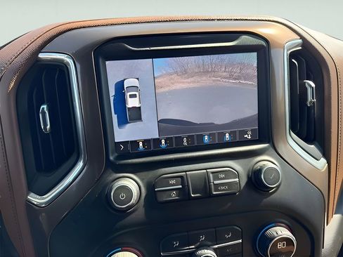 Used 2019 Chevrolet Silverado 1500 High Country w/ Technology Package AWD/4WD image 30