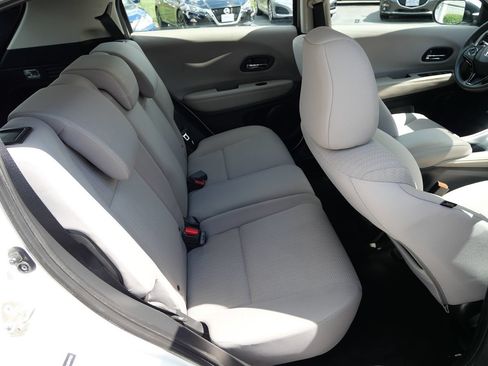 Used 2018 Honda HR-V LX image 25