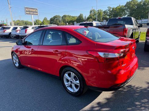 Used 2014 Ford Focus SE FWD image 5