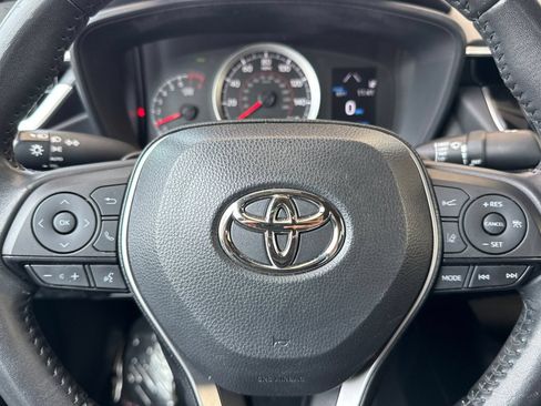 Certified 2022 Toyota Corolla SE w/ SE Premium Package FWD image 29