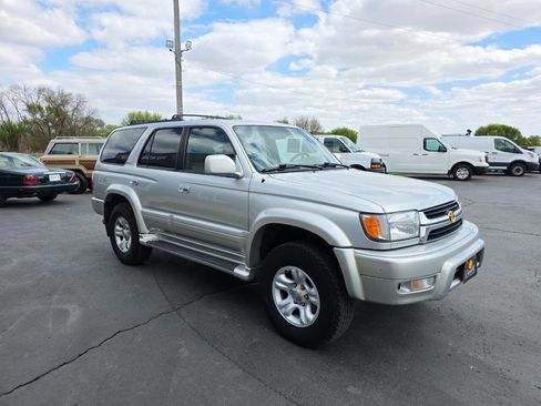 Used 2002 Toyota 4Runner Limited AWD/4WD image 4