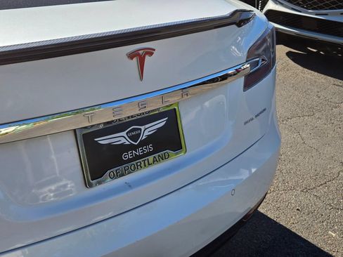 Used 2020 Tesla Model S AWD image 14