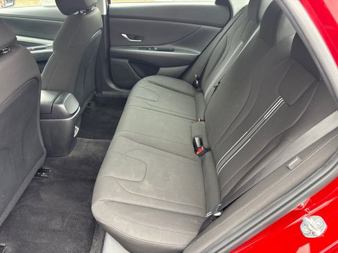 Used 2024 Hyundai Elantra SEL FWD image 14