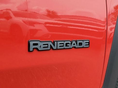 Certified 2023 Jeep Renegade Altitude AWD/4WD image 9