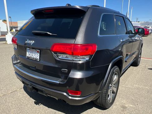 Used 2014 Jeep Grand Cherokee Overland w/ Advanced Technology Group image 4