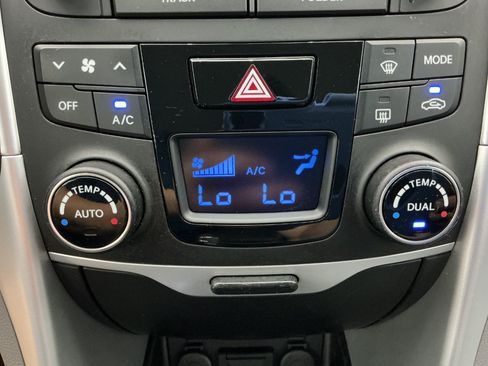 Used 2015 Hyundai Sonata Hybrid FWD image 32
