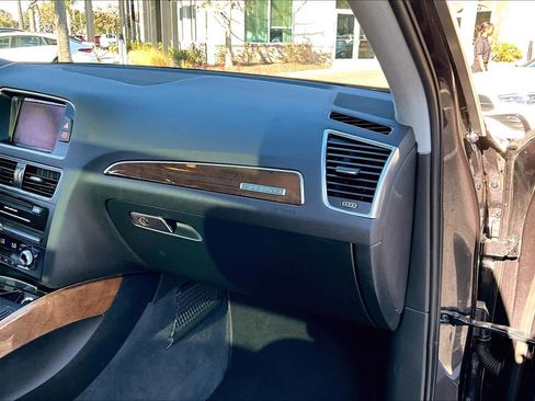 Used 2015 Audi Q5 2.0T Premium Plus w/ Technology Package image 19