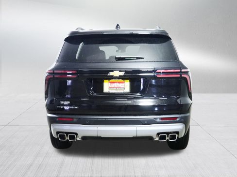 Used 2025 Chevrolet Traverse LT image 6