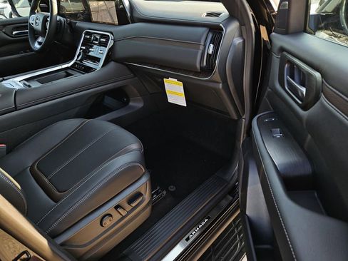 New 2026 Nissan Armada SL image 5