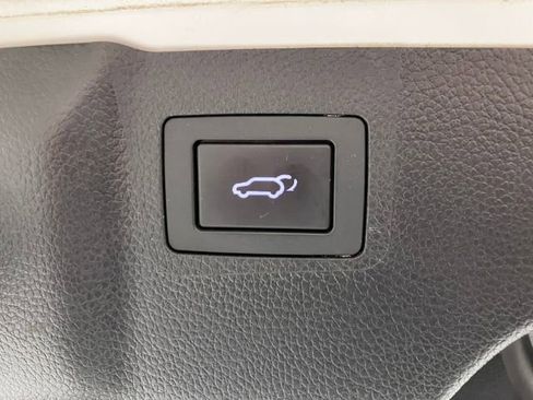 Used 2017 Hyundai Santa Fe Limited image 47