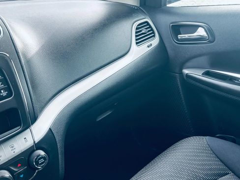 Used 2013 Dodge Journey SXT w/ Flexible Seating Group image 29