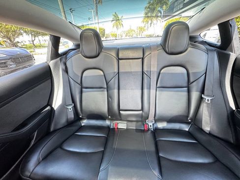 Used 2020 Tesla Model 3 Standard Range Plus RWD image 12