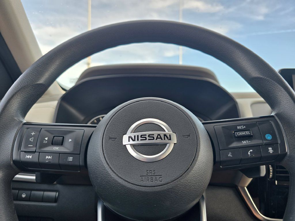 Used 2021 Nissan Rogue SV AWD/4WD image 23