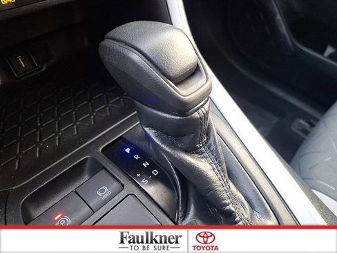 Certified 2020 Toyota RAV4 XLE image 14