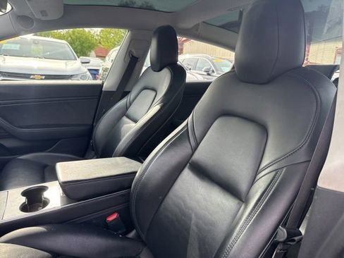 Used 2018 Tesla Model 3 Mid Range RWD image 10