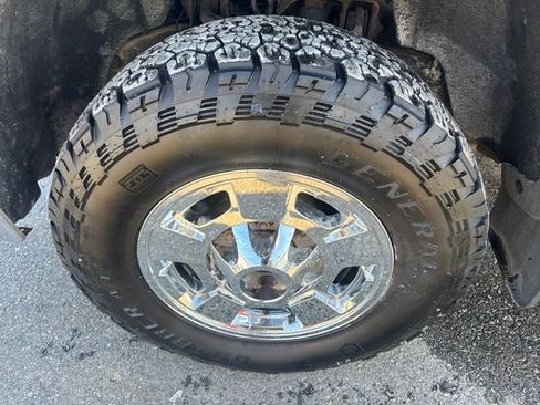 Used 2015 Chevrolet Silverado 2500 LT image 24