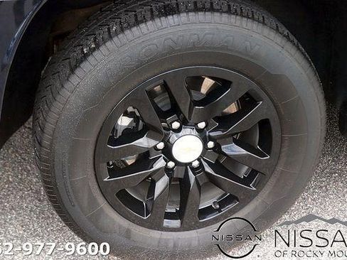Used 2024 Chevrolet Tahoe LT RWD image 8
