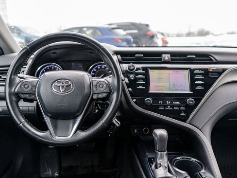 Used 2019 Toyota Camry SE image 15