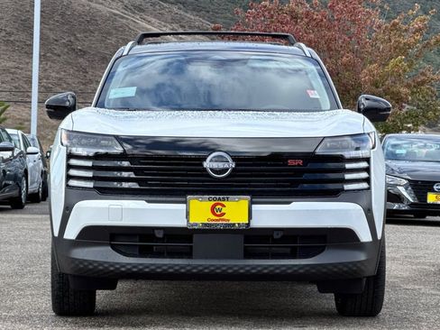 New 2026 Nissan Kicks SR w/ SR Premium Package image 3