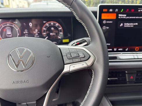 New 2026 Volkswagen Tiguan SE image 13