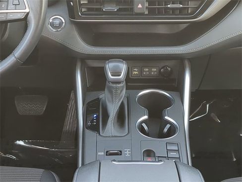 Certified 2023 Toyota Highlander LE image 19
