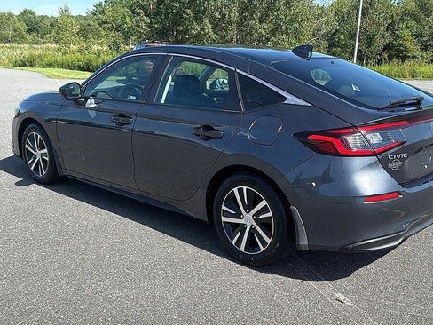 Used 2023 Honda Civic LX image 9