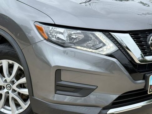 Used 2019 Nissan Rogue SV AWD/4WD image 3