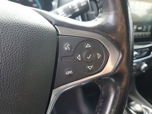 Used 2018 Chevrolet Traverse LT FWD image 21