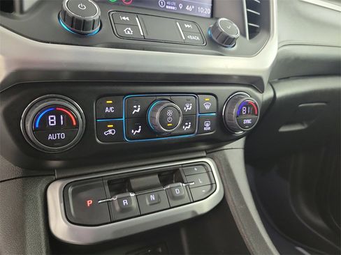 Used 2023 GMC Acadia SLT image 26